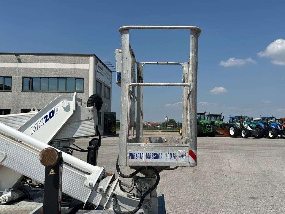 Nissan 35.11 Multitel MX200 Foto 8