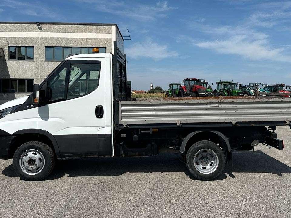 Iveco DAILY 35-140 4x2 Foto 2