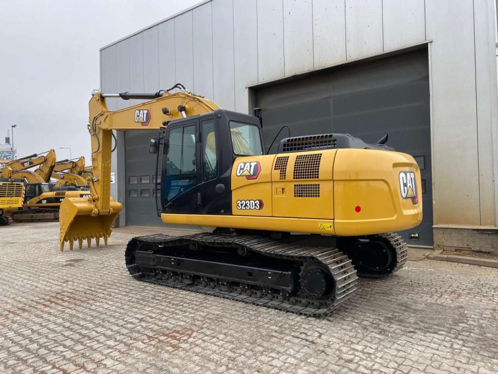 Caterpillar 323D3 Foto 3