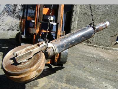 Rueda guía para Caterpillar 345 vendida por PRV Ricambi Srl