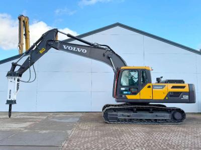 Volvo EC220D + Maxx 2000 Hammer New / Unused / 2025 Mode vendida por Boss Machinery