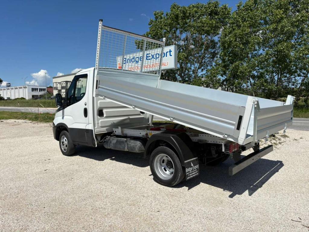 Iveco DAILY 35C14 EURO 6 - 90.000KM Foto 4