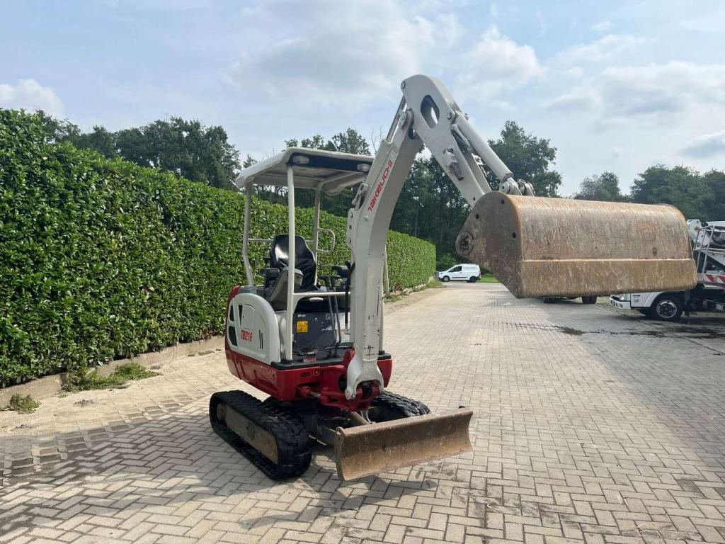 Takeuchi TB216 Foto 1