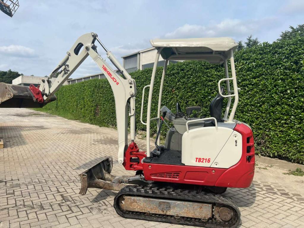 Takeuchi TB216 Foto 3