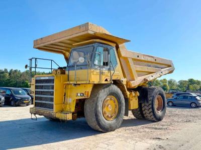 Komatsu HD605-5 - Automatic Greasing / Camera vendida por Boss Machinery