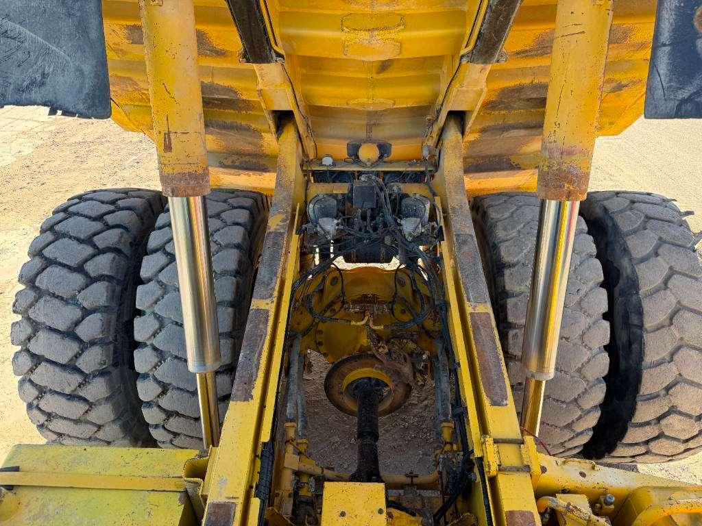 Komatsu HD605-5 - Automatic Greasing / Camera Foto 20