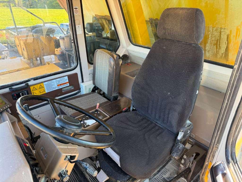 Komatsu HD605-5 - Automatic Greasing / Camera Foto 6
