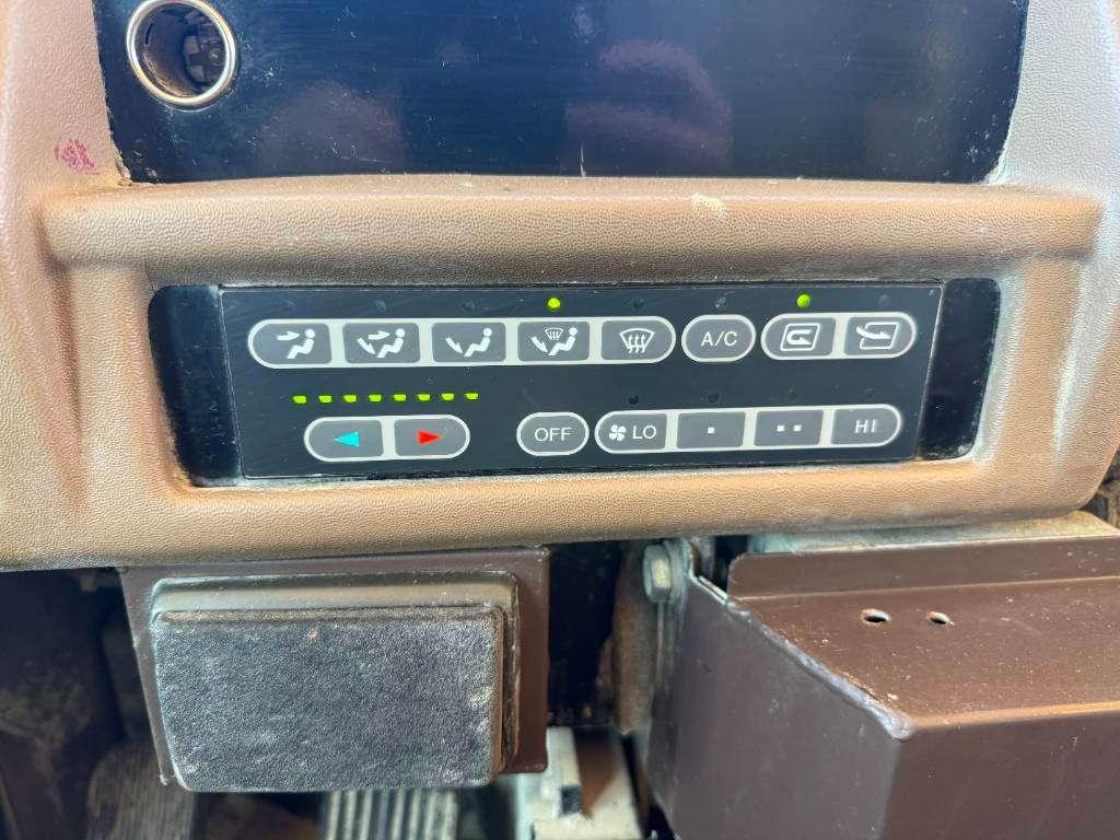 Komatsu HD605-5 - Automatic Greasing / Camera Foto 9