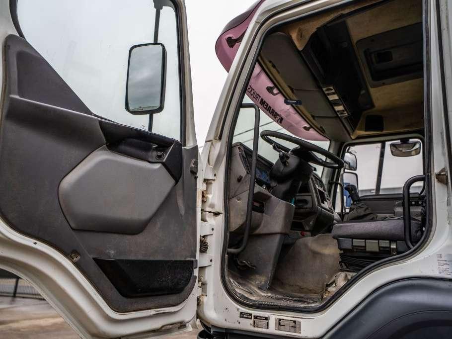 Renault KERAX 370 + PALFINGER 15T/M+2EXT. Foto 12