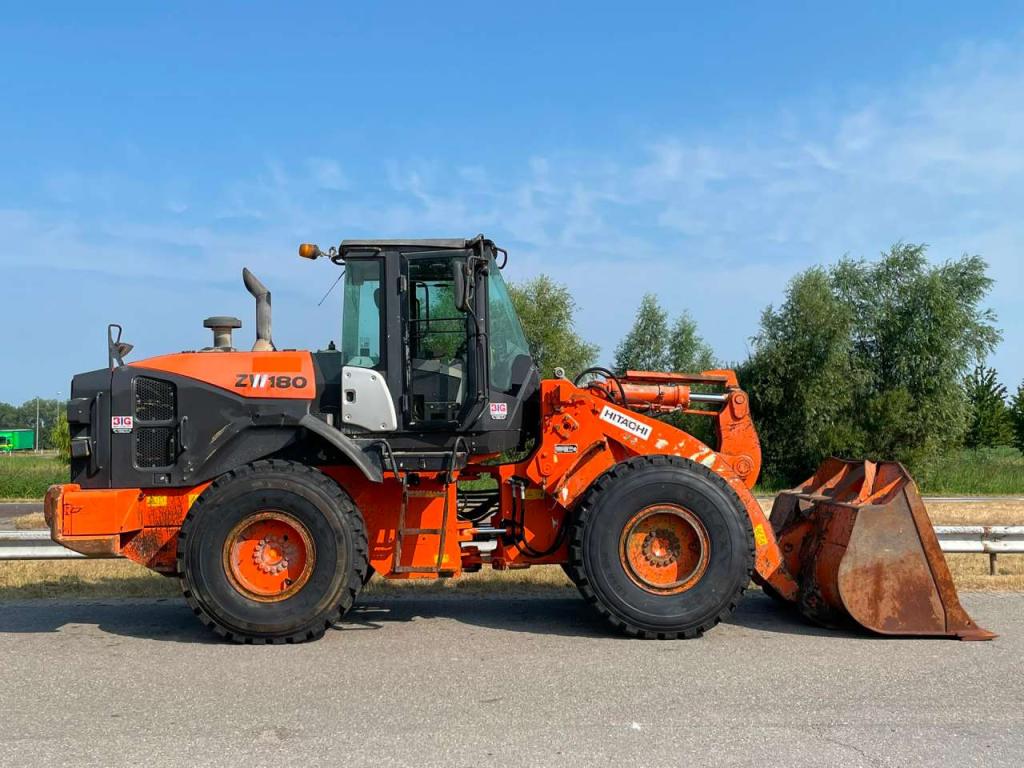 Hitachi ZW180-5B Foto 6
