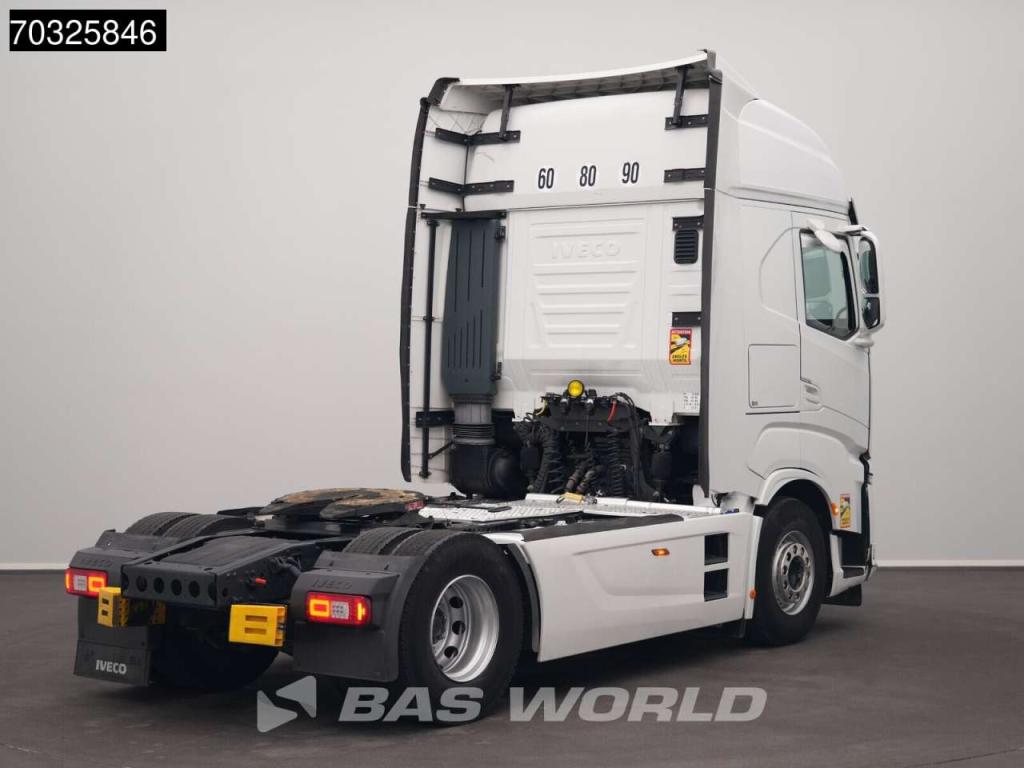 Iveco S-Way 510 4X2 Full-Air Retarder 2xTanks Standklima ACC Navi Foto 5