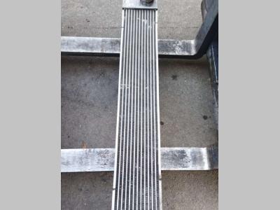 Radiador intercooler para New Holland E 305 B vendida por PRV Ricambi Srl