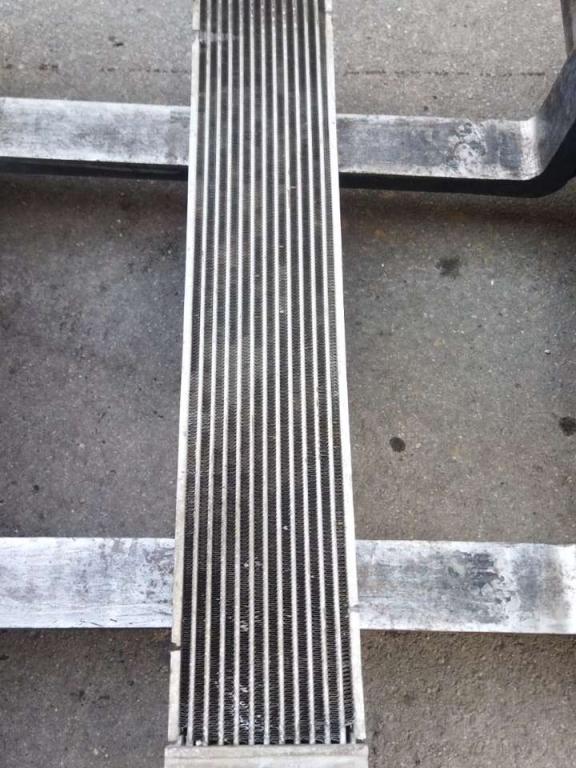Radiador intercooler para New Holland E 305 B Foto 3