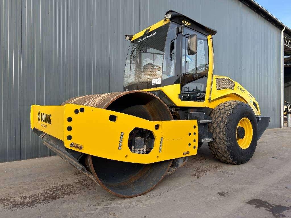 Bomag BW213D-5 Foto 12