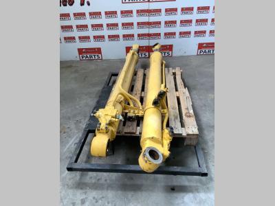Cilndro de levantamiento para Komatsu PC228-3 vendida por Massucco T. Srl Area Ricambi