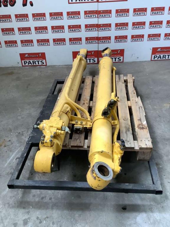 Cilndro de levantamiento para Komatsu PC228-3 Foto 1