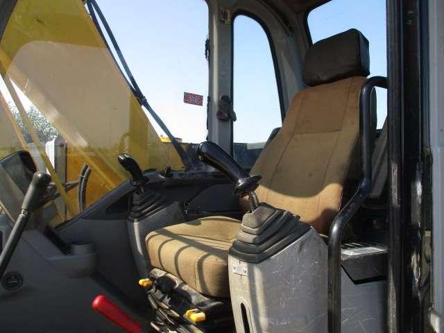 New Holland E145 Foto 15