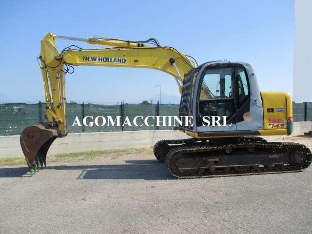 New Holland E145 Foto 2