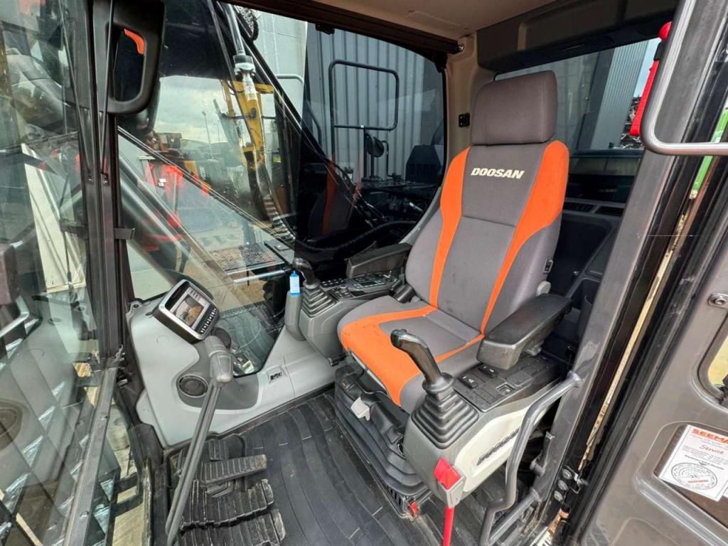 Doosan DX225LC-5 Foto 23