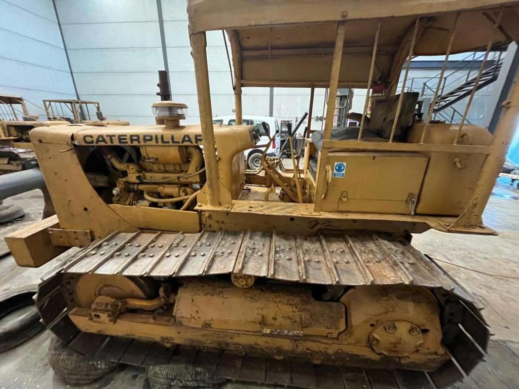 Caterpillar D4 Foto 2
