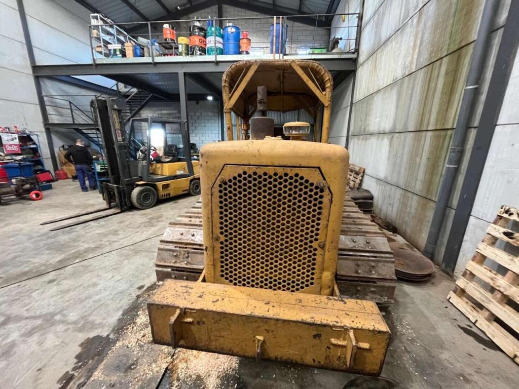 Caterpillar D4 Foto 3