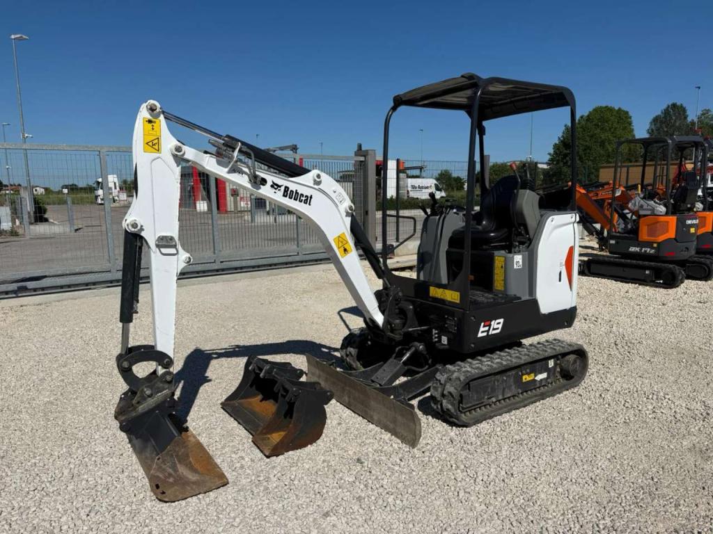 Bobcat E19 Foto 1