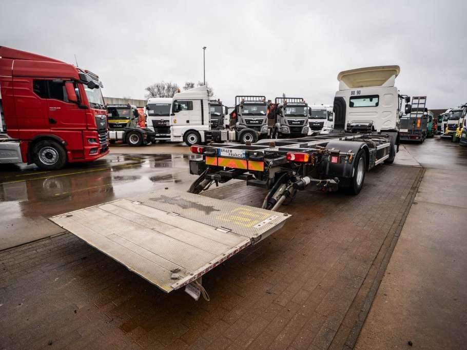 Renault D19 320 DXI + DHOLLANDIA Foto 8