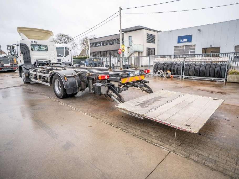 Renault D19 320 DXI + DHOLLANDIA Foto 9