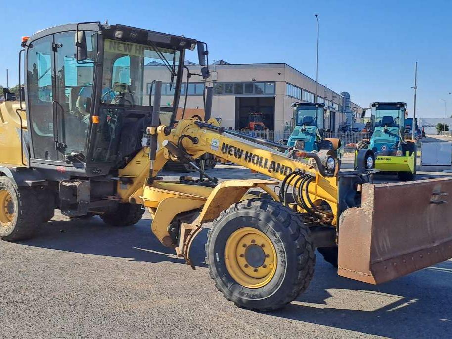 New Holland F106.7A Foto 1