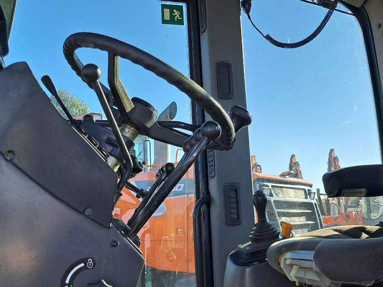 New Holland F106.7A Foto 10