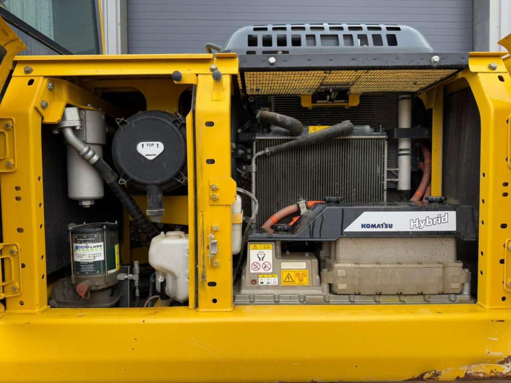 Komatsu HB215LC-1 HYBRID Foto 21