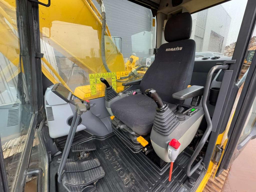 Komatsu HB215LC-1 HYBRID Foto 26
