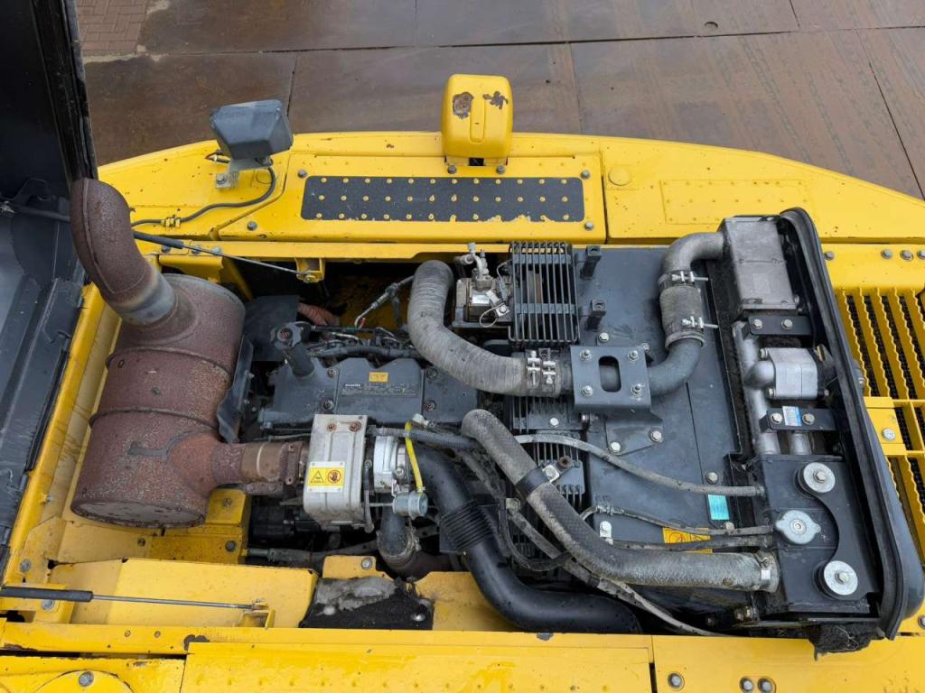 Komatsu HB215LC-1 HYBRID Foto 28