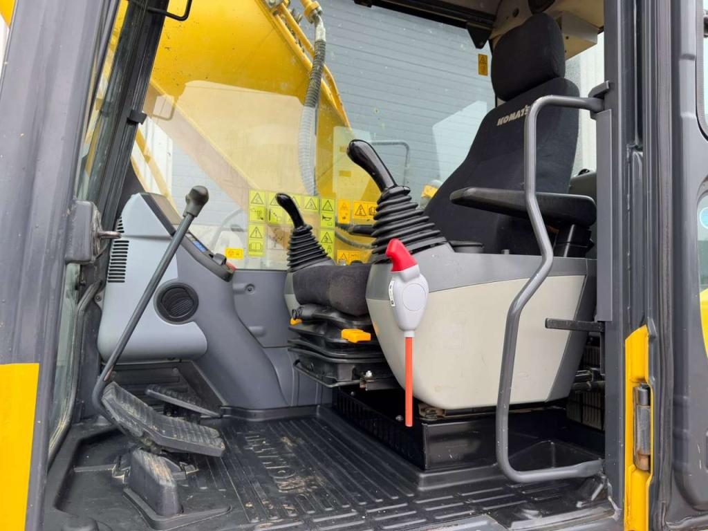 Komatsu HB215LC-1 HYBRID Foto 29