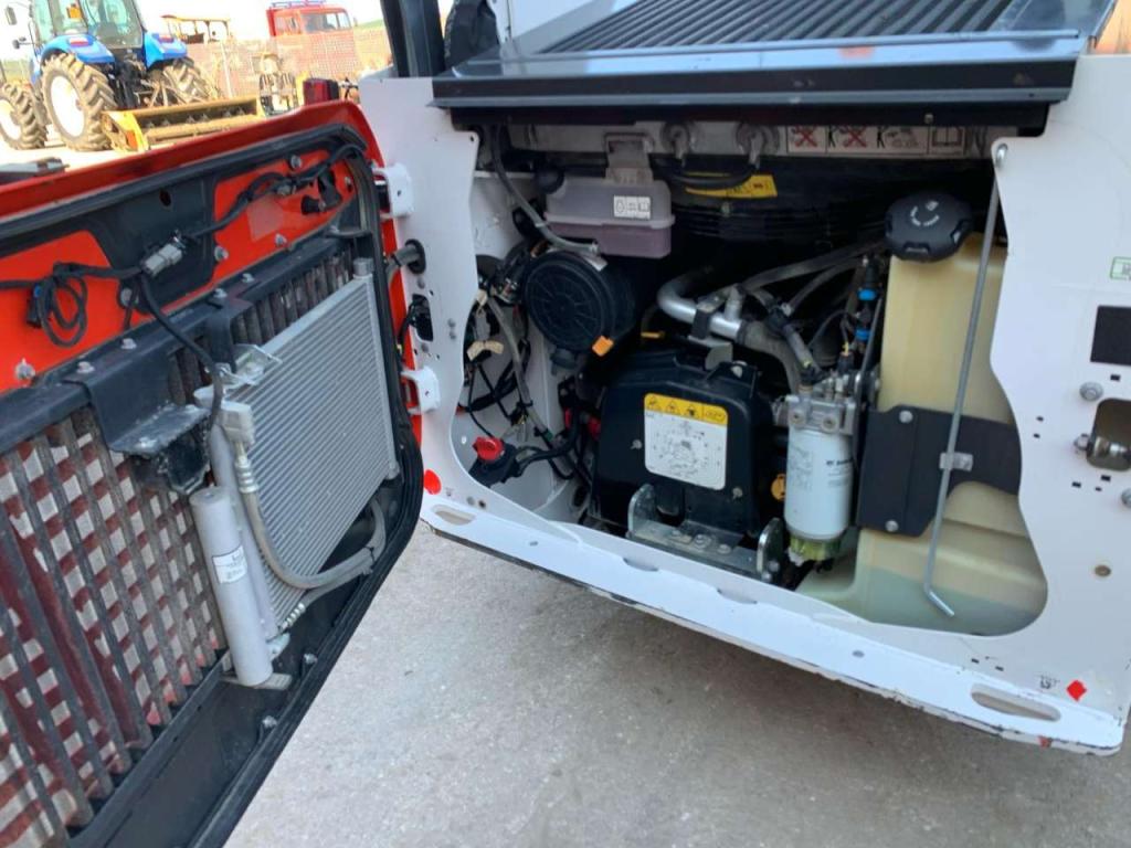 Bobcat T76 Foto 5