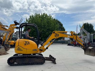 JCB 8027 vendida por Romagna Macchine Service Srl