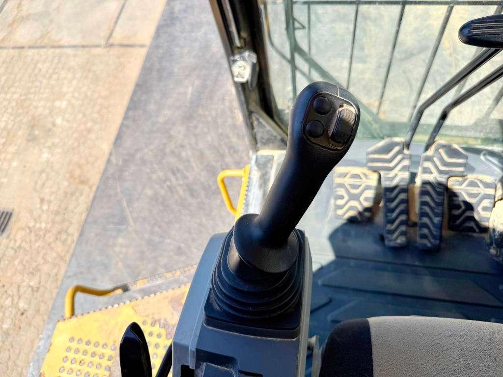 Caterpillar 390F - German Machine / Camera / Quick Coupler Foto 10