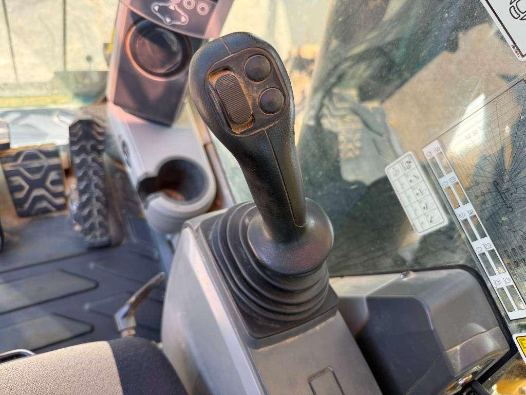 Caterpillar 390F - German Machine / Camera / Quick Coupler Foto 11