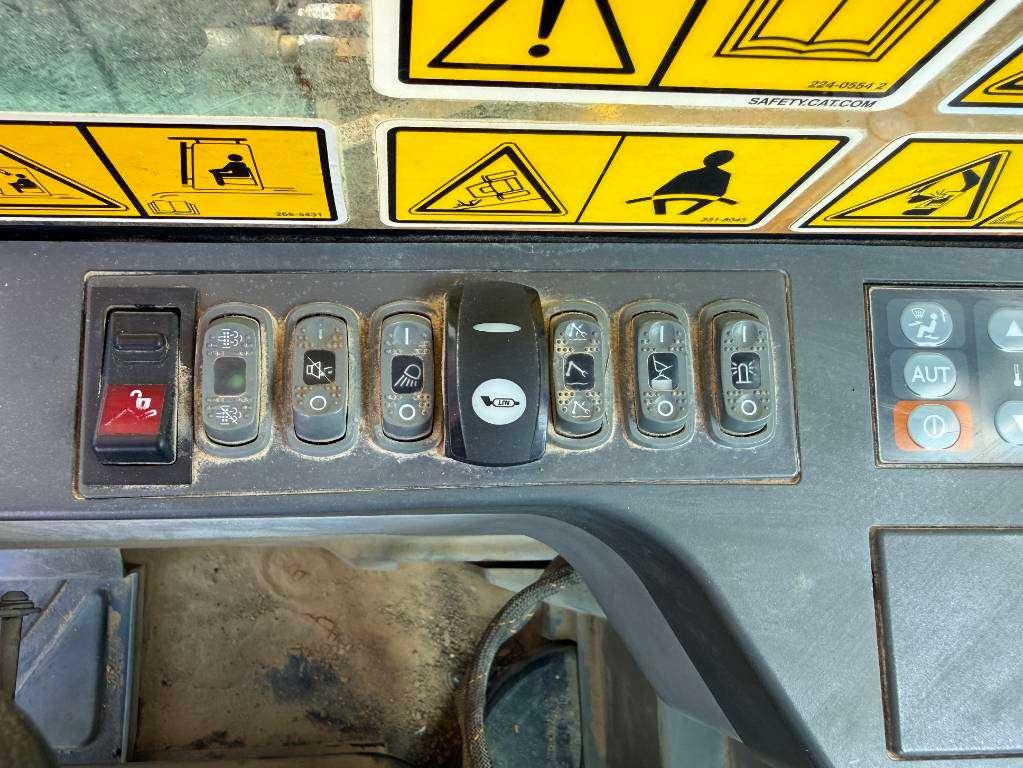 Caterpillar 390F - German Machine / Camera / Quick Coupler Foto 14
