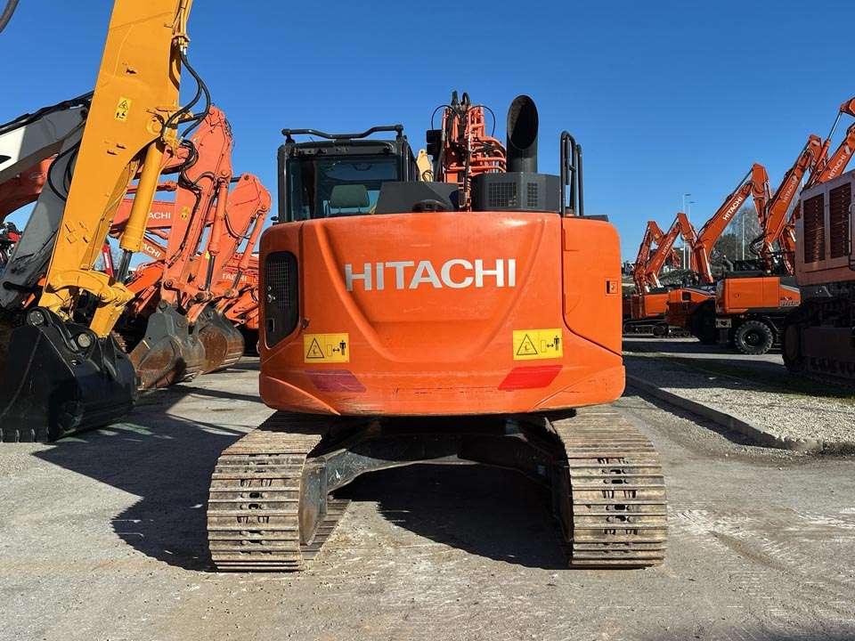 Hitachi ZX135US-6 Foto 23