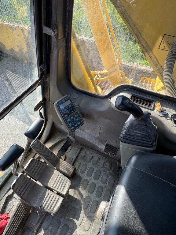 Komatsu PC160-6K Foto 9