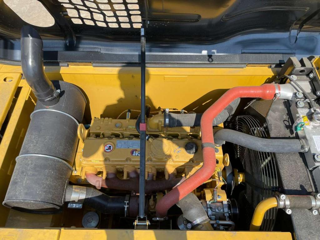 Caterpillar 323D3 Foto 25