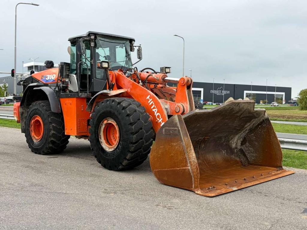Hitachi ZW310-6 Foto 7