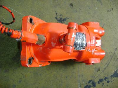 Motor de rotación de la plataforma giratoria para O&K (Orenstein & Koppel) RH 6-22 vendida por PRV Ricambi Srl
