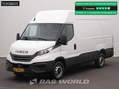 Iveco Daily 35S18 3.0L Automaat 180PK L2H2 ACC LED Airco Cruise Camera CarPlay Parkeersensoren 3,5t Trekg vendida por BAS World B.V.
