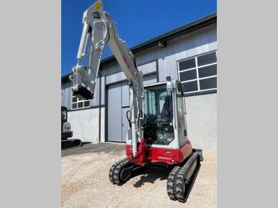 Takeuchi TB335R vendida por C.N.M. Srl