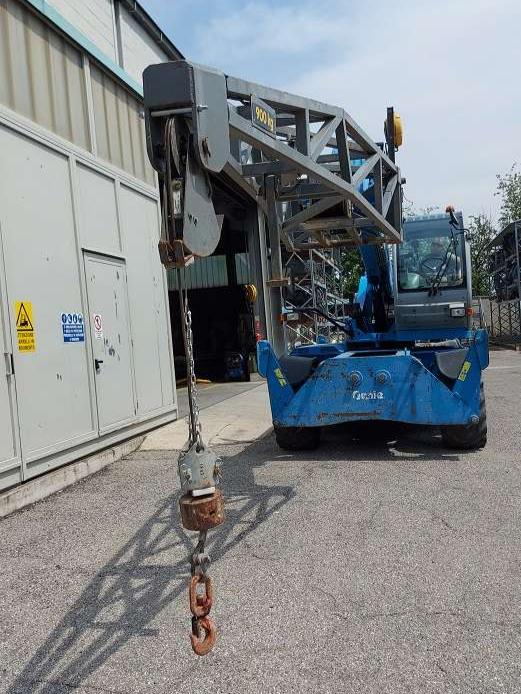 Terex - Genie Grúa autocargante Foto 2