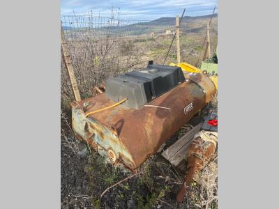 M3 MetalMeccanica Moderna Cuchara barredora vendida por D.F. Car di Franco e Giuseppe