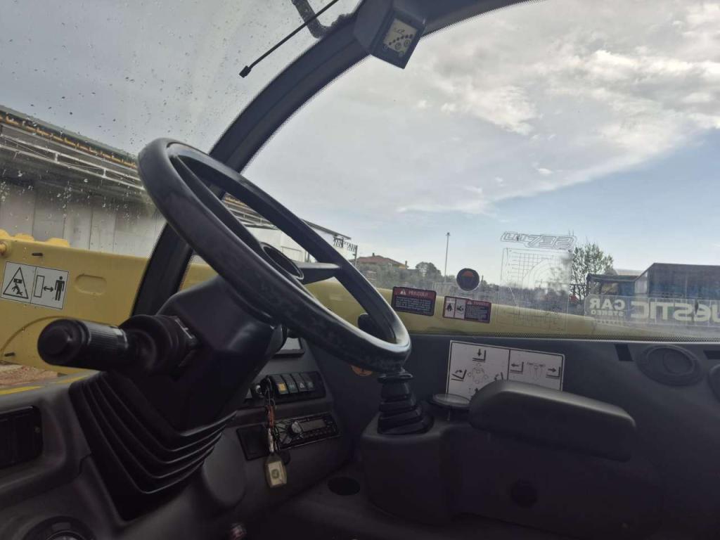 New Holland LM732 Foto 6