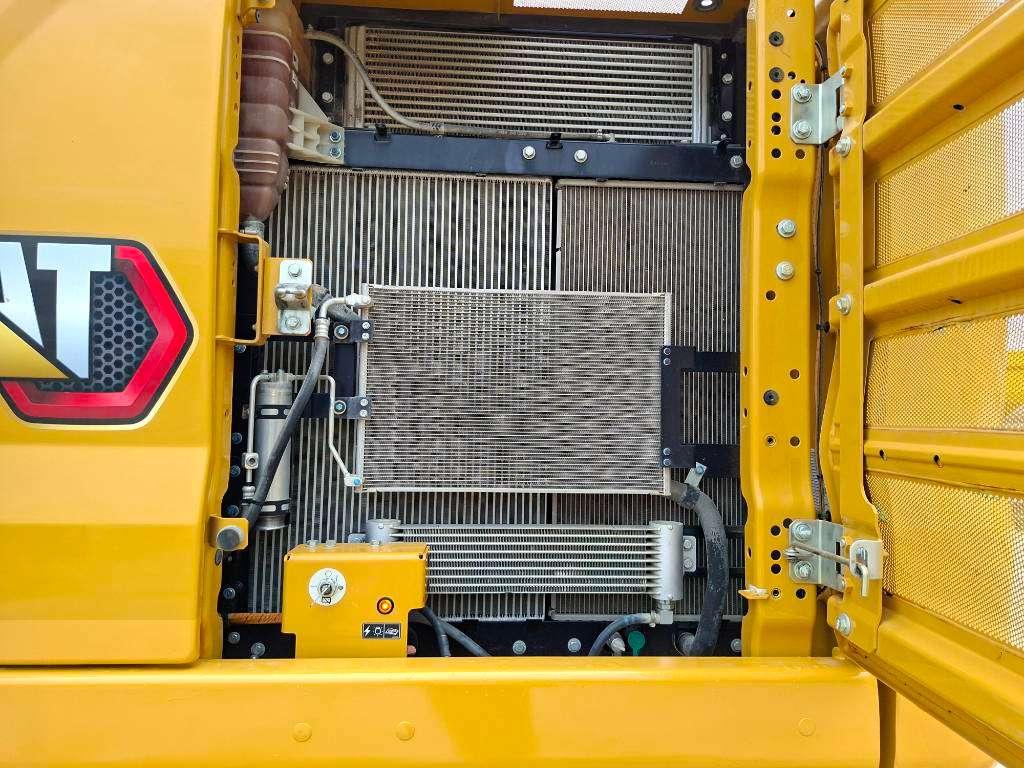 Caterpillar 320 Foto 18